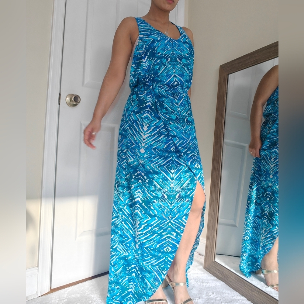 Forever 21 Large Maxi Asymmetrical Blue Print Sleeveless Dress Leg Slit Cut‎ Out